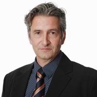 Authentisches Bewerbungsfoto für Bewerbungen 50plus, seriös und zeitgemäss umgesetzt